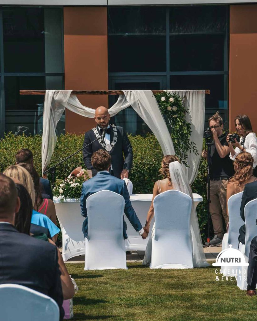 Jak wybrać catering na wesele?