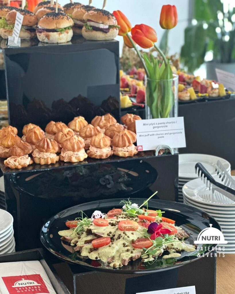 Catering firmowy na spotkanie zarządu
